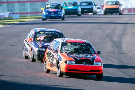 Barlera e Lupatini disputam a 2ª etapacda Gold Turismo em Campo Grande