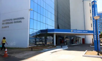 Saiba tudo sobre o pagamento do 13º do INSS, que começa a ser liberado para milhões de beneficiários nesta segunda-feira - Foto: José Cruz/Agência Brasil