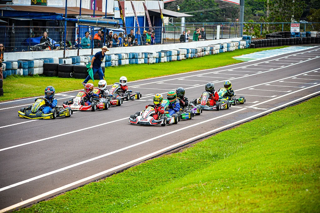 A categoria Cadete vai à pista do Kartódromo Delci Damian com a expectativas de uma prova equilibrada - Foto: Tiago Guedes/Divulgação A categoria Cadete vai à pista do Kartódromo Delci Damian com a expectativas de uma prova equilibrada - Foto: Tiago Guedes/Divulgação