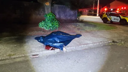 Homem em situação de rua é morto a golpes de bloco de concreto