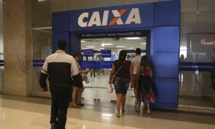 Saiba quem pode sacar o abono salarial do PIS e Pasep em 2025. Descubra os detalhes sobre os pagamentos no Brasil - Foto: José Cruz/Agência Brasil