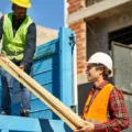 Participe da Campanha Construção Solidária 2025 e ajude a transformar materiais em oportunidades para a comunidade - Foto: Divulgação