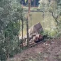 Caminhoneiro morre em batida frontal na BR-277; vídeo mostra cenário caótico