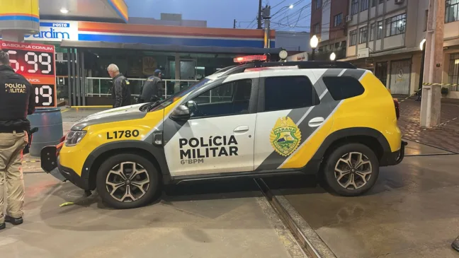 A equipe da Delegacia de Homicídios de Cascavel, após diligências investigativas, localizou e realizou a prisão de três suspeitos - Foto: SOT