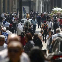 Saiba mais sobre a nova medida do governo que estabelece 8% das vagas para mulheres vítimas de violência nas contratações públicas - Foto: Paulo Pinto/Agência Brasil