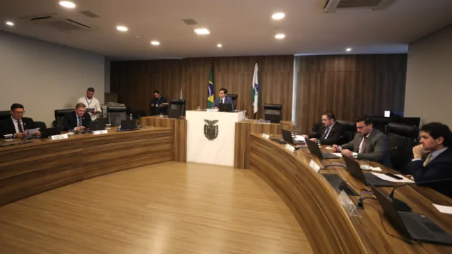 Reunião ocorreu no início da tarde desta terça-feira (17), no Auditório Legislativo.
Créditos: Valdir Amaral/Alep