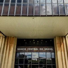Saiba mais sobre a inflação e as previsões do IPCA, com detalhes sobre as metas e tolerâncias estabelecidas pelo Banco Central - Foto: Rafa Neddermeyer/Agência Brasil