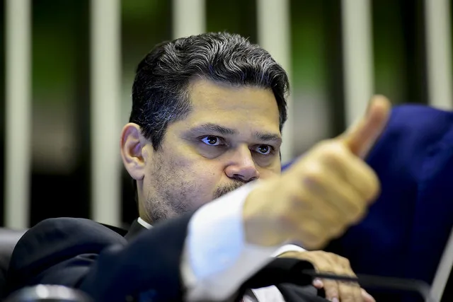 Alcolumbre deu prazo para Lula negociar vetos importantes, mas confirmou CPMI do INSS - Foto: Agência Senado