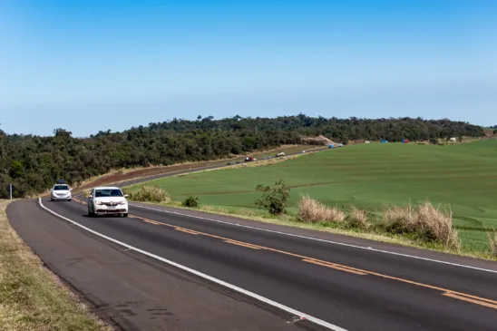 A cobrança de pedágio volta a ser aplicada nas rodovias do Oeste do Paraná após quase três anos sem tarifas - Foto: AEN