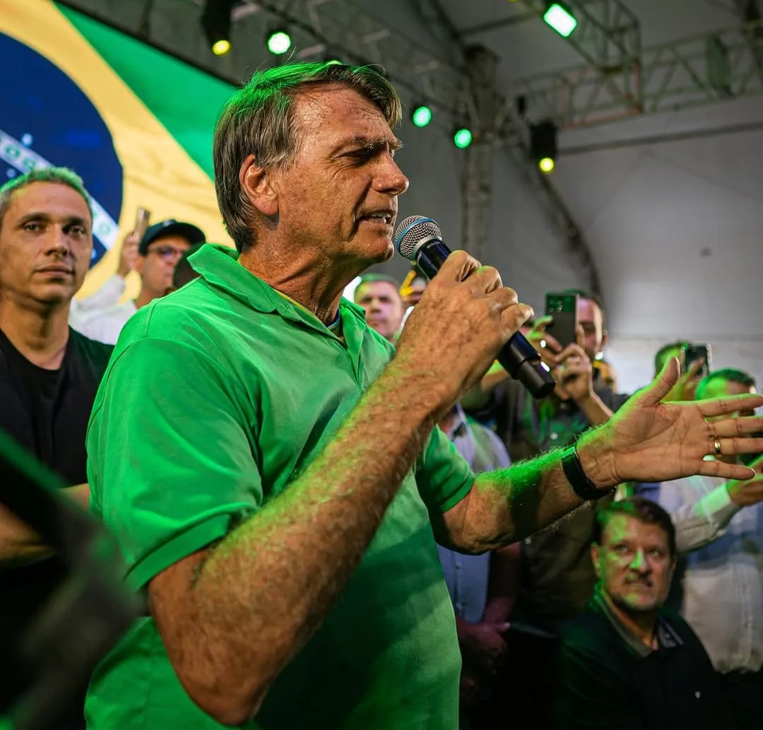 Bolsonaro convoca: “Se alguma covardia acontecer comigo, continuem lutando” Bolsonaro convoca: “Se alguma covardia acontecer comigo, continuem lutando”