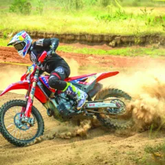 Descubra as novidades do Campeonato Brasileiro de Enduro em Itajaí. Acompanhe os melhores pilotos e suas categorias - Foto: Divulgação 