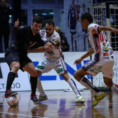 Acompanhe o Cascavel Futsal na partida decisiva contra o Esporte Futuro/Toledo e descubra quem leva a vitória - Foto: Rivânia Nobre