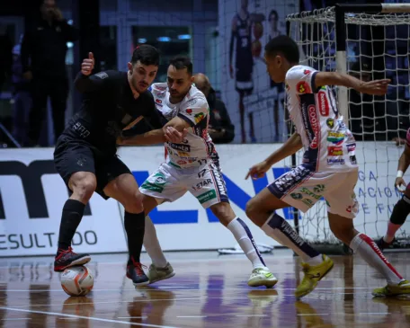 Acompanhe o Cascavel Futsal na partida decisiva contra o Esporte Futuro/Toledo e descubra quem leva a vitória - Foto: Rivânia Nobre