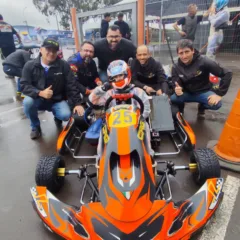 Descubra como Barbara Estevo se destacou no mundo dos automóveis ao conquistar o título sul-brasileiro na categoria Novatos X30 - Foto: Divulgação