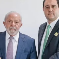 Descubra as implicações das eleições de 2026 no Brasil, com Ratinho Junior empatado com Lula em cenários eleitorais futuros - Foto: Cláudio Kbene/PR