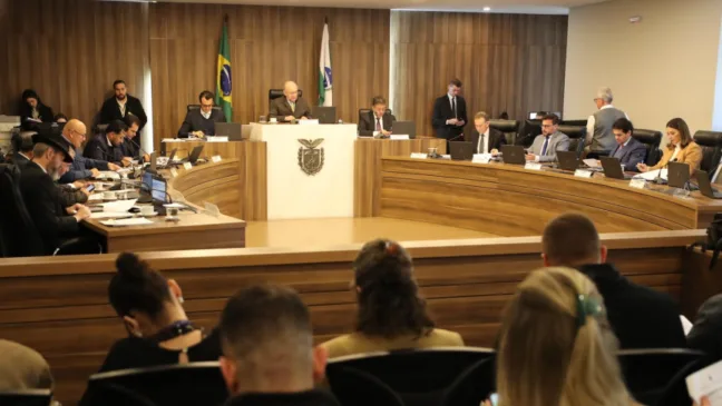 Reunião ocorreu no início da tarde desta terça-feira (10), no Auditório Legislativo.
Créditos: Valdir Amaral/Alep