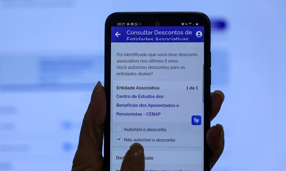 Aposentados podem verificar mensalidades associativas relacionadas à Economia nas agências dos Correios a partir de 16 de outubro - Foto:  Joédson Alves/Agência Brasil