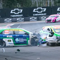 Os fortes pancadas destruíram o Chevrolet Onix de Lutianne Soares e a equipe já prepara um novo para a próxima etapa - Foto: Divulgação