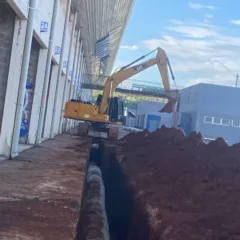 Acompanhe as obras para a canalização de água pluvial no Autódromo Zilmar Beux em Cascavel e suas implicações para os automóveis - Foto: Divulgação