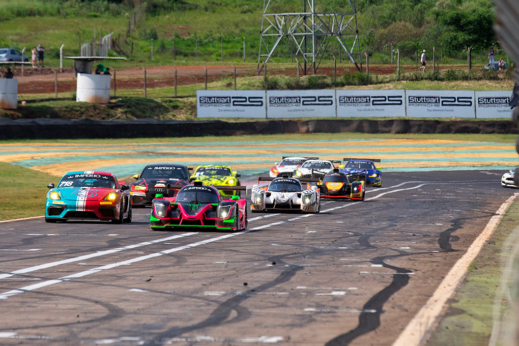 Não fique de fora da 4ª etapa do Endurance Brasil! Venha ver os automóveis mais rápidos no Autódromo Zilmar Beux - Foto: Divulgação