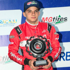 Guilherme Moleiro, piloto de Rolândia, superou dificuldades e chegou em terceiro lugar na final da categoria OKN Júnior, em Aracaju - Foto: Eni Alves/Divulgação