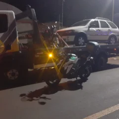 A polícia de Cascavel realiza operação para aumentar a segurança no trânsito, abordando 31 pessoas e 25 veículos - Foto: Divulgação