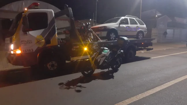 A polícia de Cascavel realiza operação para aumentar a segurança no trânsito, abordando 31 pessoas e 25 veículos - Foto: Divulgação