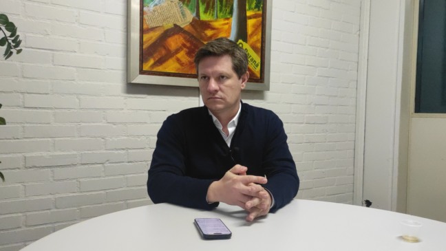 Santin Roveda discute os desafios do Detran do Paraná sob a gestão do governador Ratinho Junior em entrevista exclusiva - Foto: Paulo Eduardo/O Paraná Santin Roveda discute os desafios do Detran do Paraná sob a gestão do governador Ratinho Junior em entrevista exclusiva - Foto: Paulo Eduardo/O Paraná