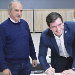 Henrique Mecabô assume interinamente a Prefeitura de Cascavel, tornando-se o prefeito mais jovem da história da cidade - Foto: Paulo Eduardo/O Paraná 