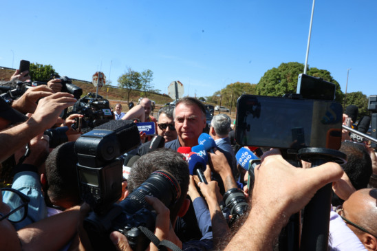Brasília (DF), 18/07 /2025  - Bolsonaro fala a imprensa após colocar  tornozeleira na Secretaria de Administração Penitenciária do Distrito Federal. Foto Antônio Cruz / Agência Brasil