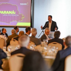 ‘Fantasma do tarifaço’ já afeta o Paraná e Ratinho Jr cobra Lula