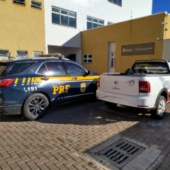 Polícia Rodoviária Federal aborda veículo em Cascavel e descobre irregularidades - Foto: PRF