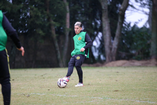 O paraguaio Andrés Molinas, que chegou recentemente ao Cascavel, marcou no empate com o Monte Azul - Foto: Assessoria