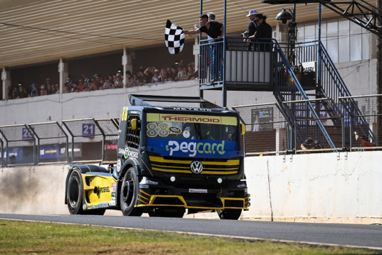 Beto Monteiro faz história com 100% de aproveitamento na 5ª etapa da Copa Truck em Cascavel - Foto: Divulgação