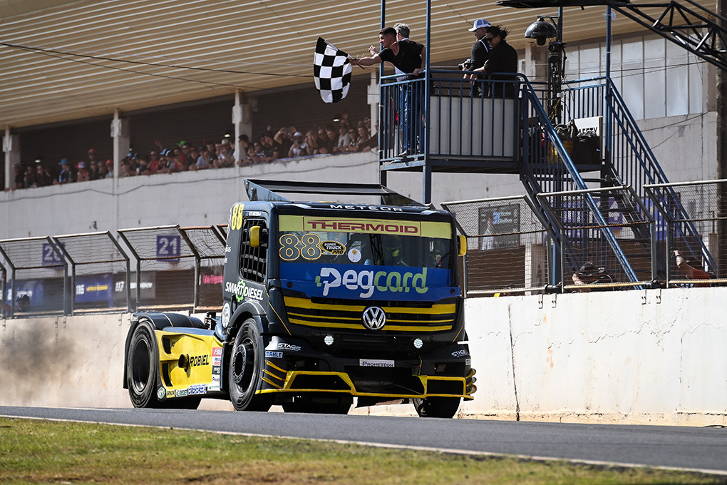 Beto Monteiro faz história com 100% de aproveitamento na 5ª etapa da Copa Truck em Cascavel - Foto: Divulgação