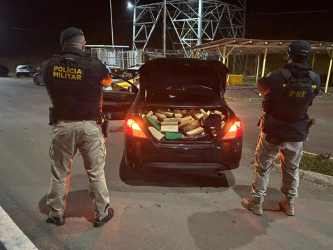 Polícia apreende 200 quilos de droga e recupera veículo roubado na BR 277. Saiba mais sobre a operação em Irati - Foto: PM