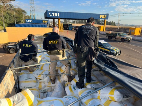 Apreensão de agrotóxicos ilegais em Cascavel destaca ações da PRF e Polícia Civil - Foto: PRF