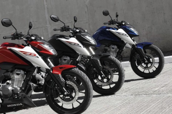 Honda CB 300F Twister 2026 é referência em seu segmento se renova através de inéditas opções cromáticas, preservando o design agressivo e tecnologia avançada - Foto: Divulgação