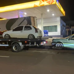 Descubra os resultados da fiscalização em Cascavel, onde a Polícia Militar abordou 21 pessoas e autuou 45 infrações - Foto: PM