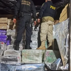 Cascavel foi palco de uma grande apreensão de maconha. Mais de 4,5 toneladas foram encontradas pela PRF e PF - Foto: Divulgação