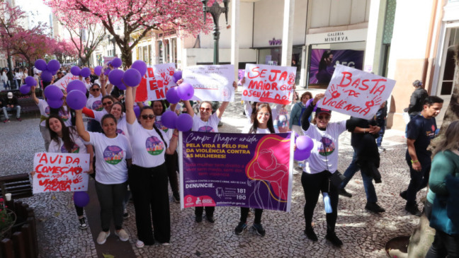 3ª Caminhada do Meio-Dia contra o Feminicídio mobiliza parlamentares em todo o estado