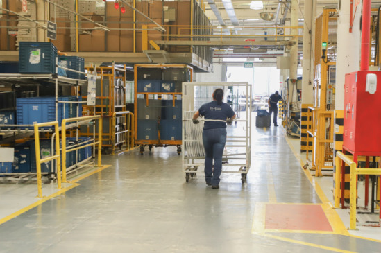 O Paraná oferece 22.442 vagas de trabalho com carteira assinada. Descubra as oportunidades disponíveis na sua região - Foto: Ari Dias/AEN O Paraná oferece 22.442 vagas de trabalho com carteira assinada. Descubra as oportunidades disponíveis na sua região - Foto: Ari Dias/AEN