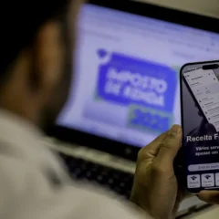 Acompanhe os detalhes do IR e veja todos os contribuintes que têm direito à restituição este ano, totalizando R$ 10 bilhões - Foto: Joédson Alves/Agência Brasil