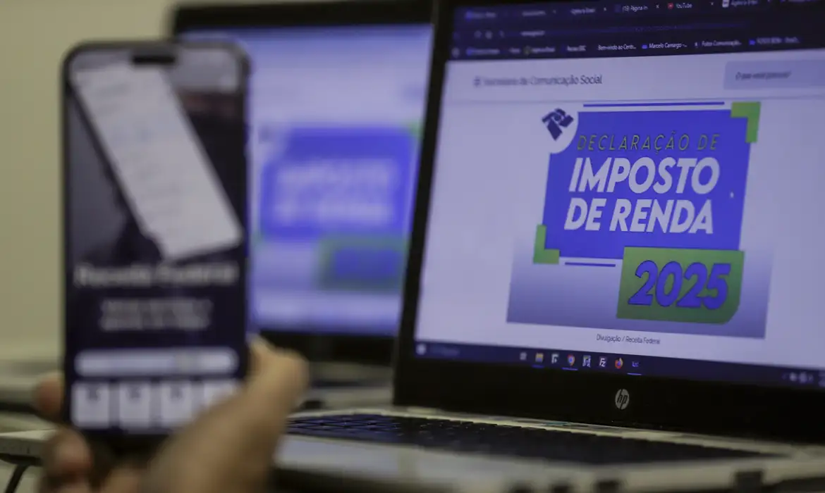 Fique atento à liberação da consulta sobre as restituições do Imposto de Renda - Foto: Joédson Alves/Agência Brasil