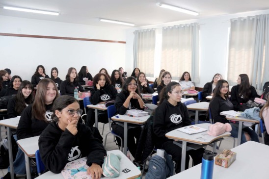 Pesquisas mostram que 86% dos pais aprovam a Escola e recomendam o modelo a outros responsáveis - Foto: Hugo Silveira/SEED-PR