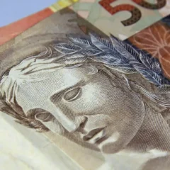 Saiba sobre os R$ 10,1 bilhões disponíveis para saque no Brasil. Consulte o Sistema de Valores a Receber do Banco Central - Foto: Marcello Casal Jr/Agência Brasil