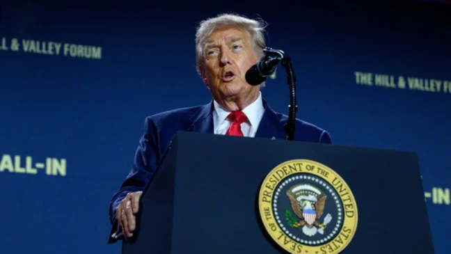 Com exceções, Trump assina decreto que aplica sobretaxa de 50% ao Brasil