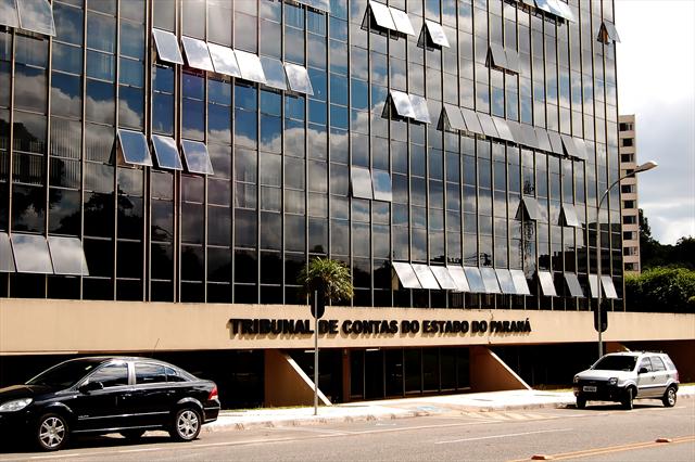 Entenda como o TCE regula as limitações geográficas em licitações e a preocupação dos municípios paranaenses com empresas externas - Foto: TCE