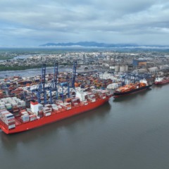 A sobretaxa deverá atingir aproximadamente 35,9% das exportações brasileiras - Foto: AEN