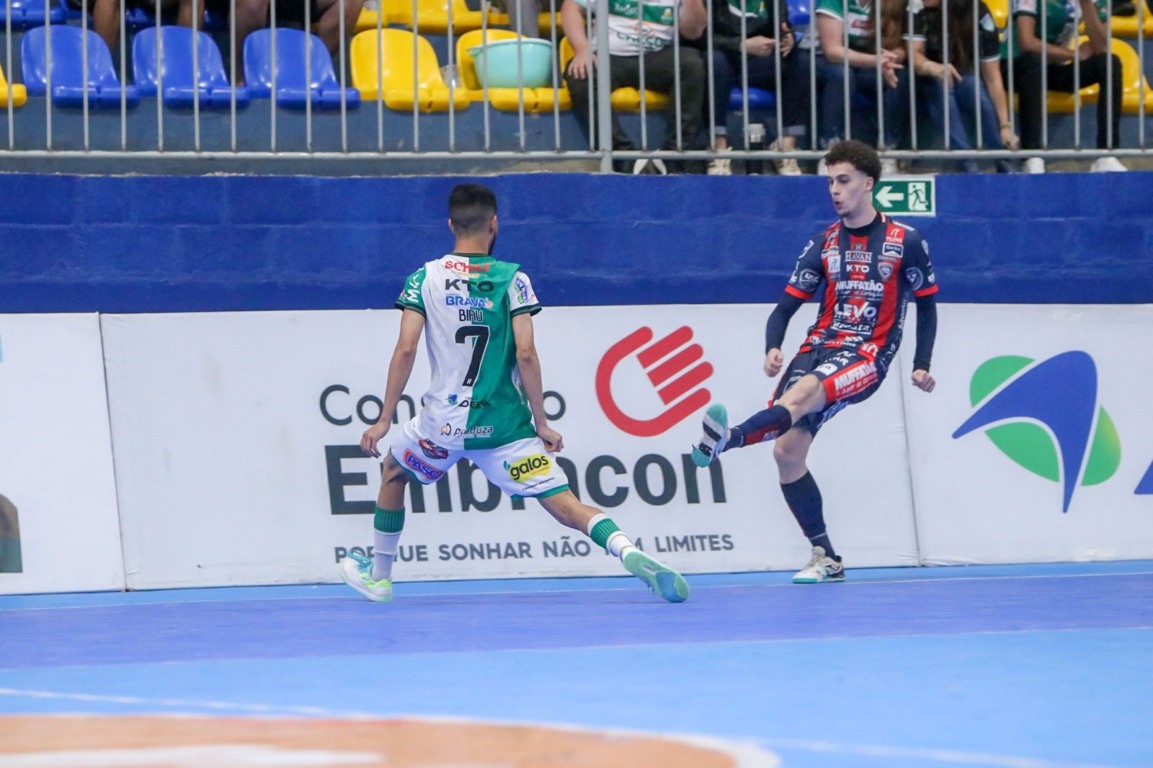 Apesar do ponto conquistado, a combinação de resultados dos jogos atrasados tirou a Serpente Tricolor na zona de classificação  - Foto: Bruno Cagnini